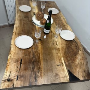 Tavolo da pranzo 160-260 cm con bordo vivo in legno massello di noce